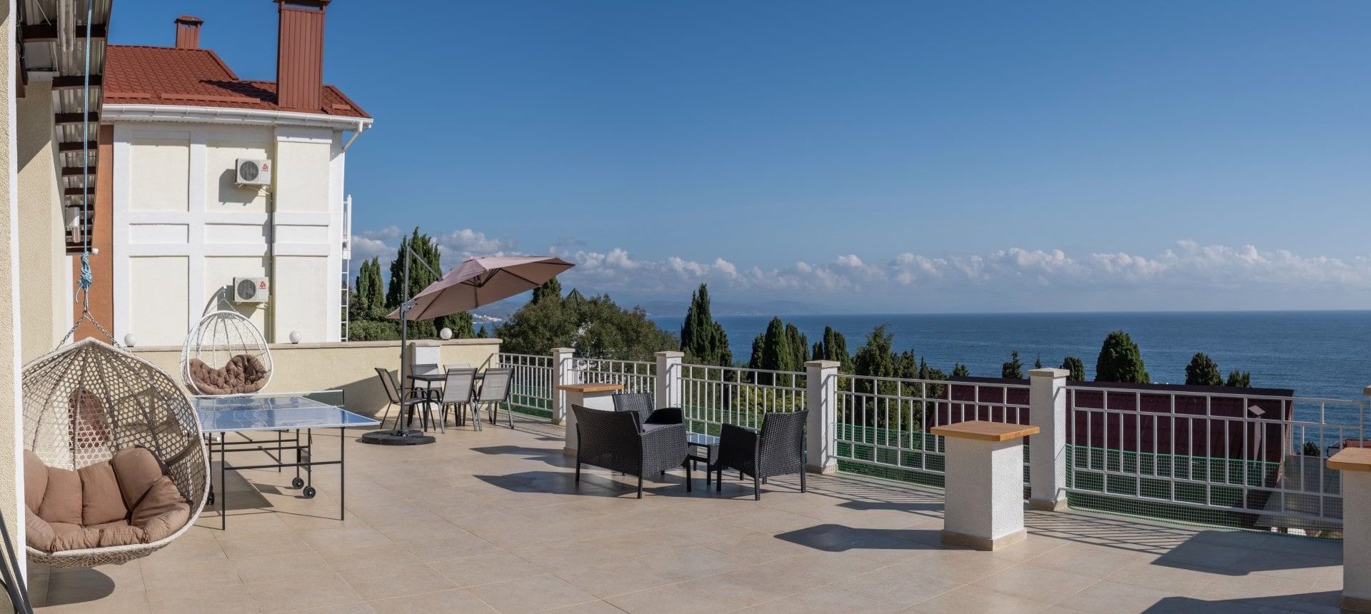Проведите незабываемый отдых на берегу моря в отеле Villa Mira