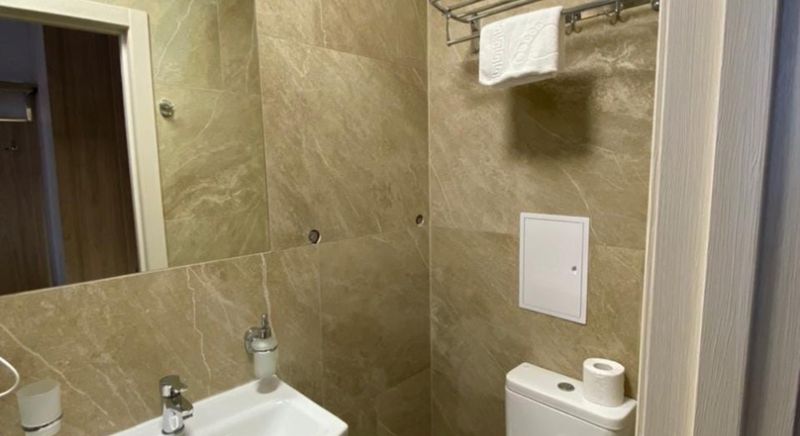 Ванная комната в 2-х местном номере отеля Вилла Мира в Алуште на ЮБК